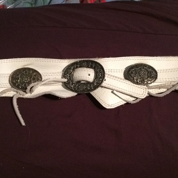 ! White Belt - Picture 3 of 6